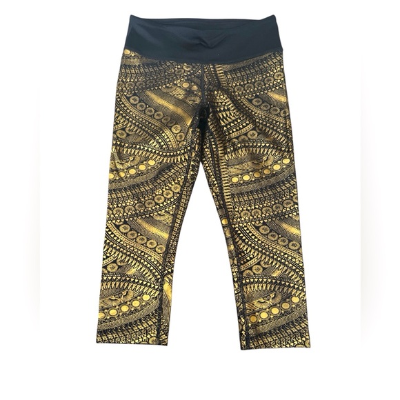 Zumba Fitness Pants - Zumba Capri Gold Patterned Leggings